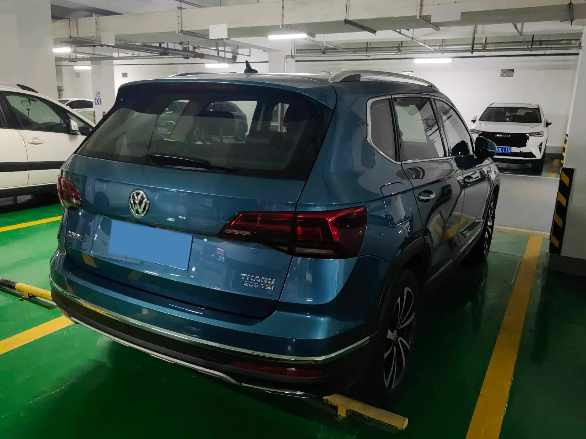 2020 VOLKSWAGEN THARU thumbnail 4