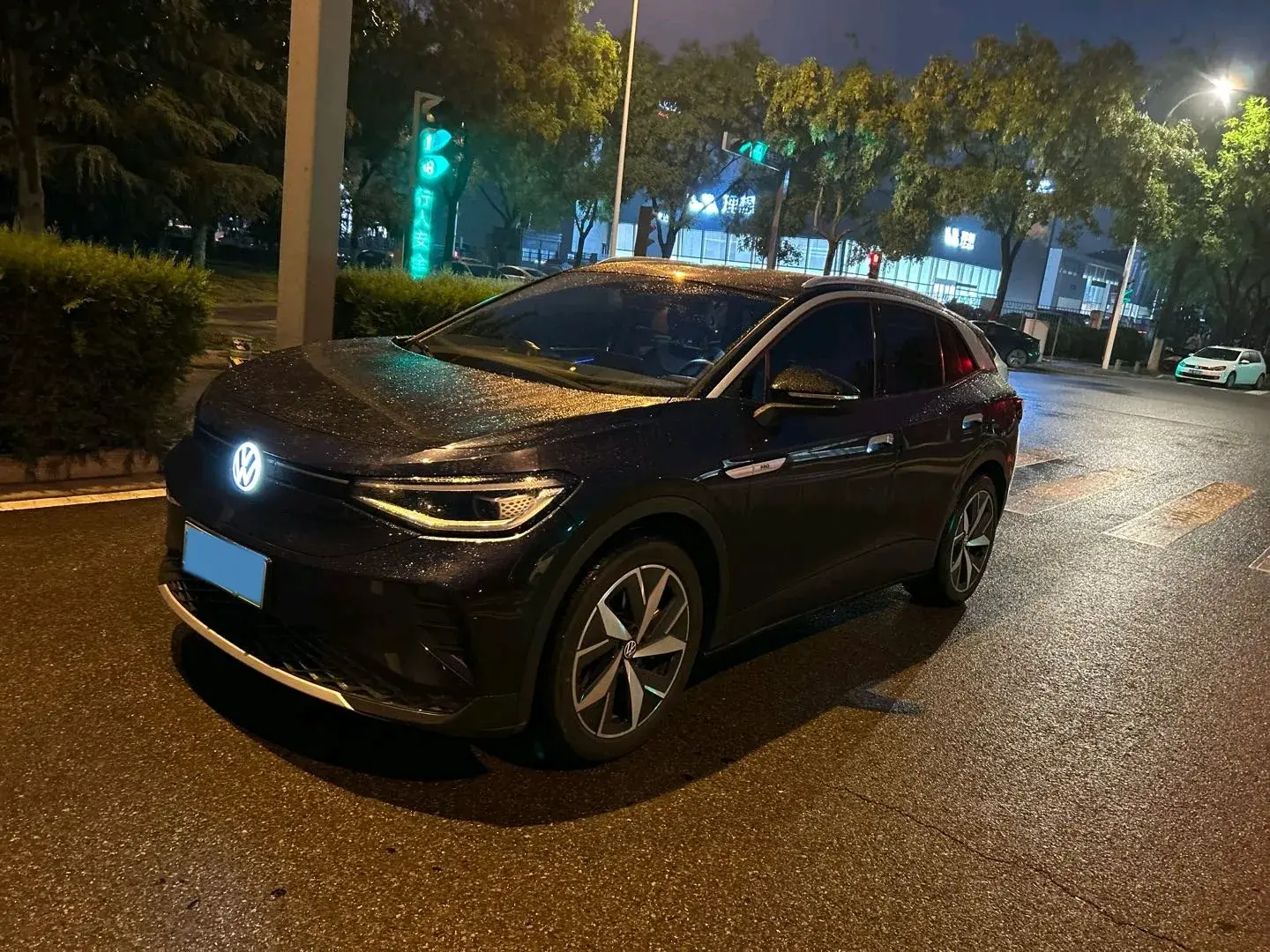 2021 VOLKSWAGEN ID.4 view 1