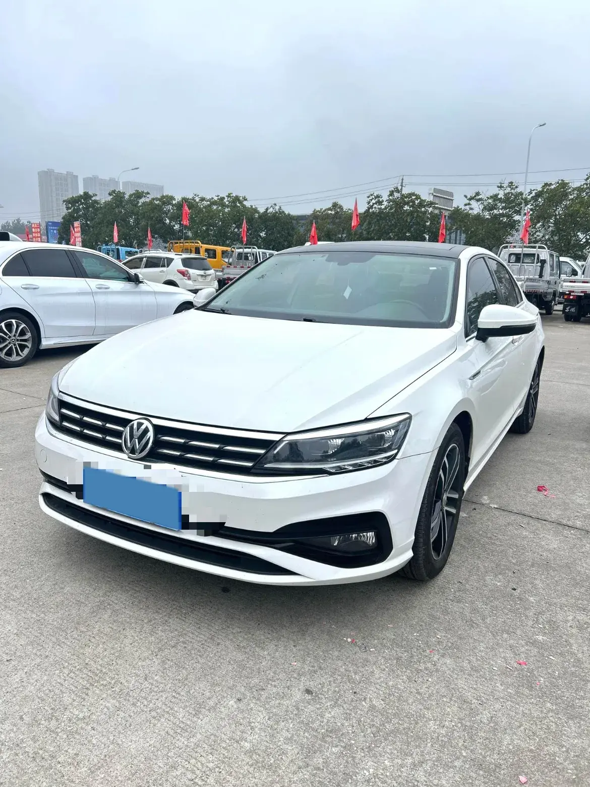 2019 VOLKSWAGEN LAMANDO view 1