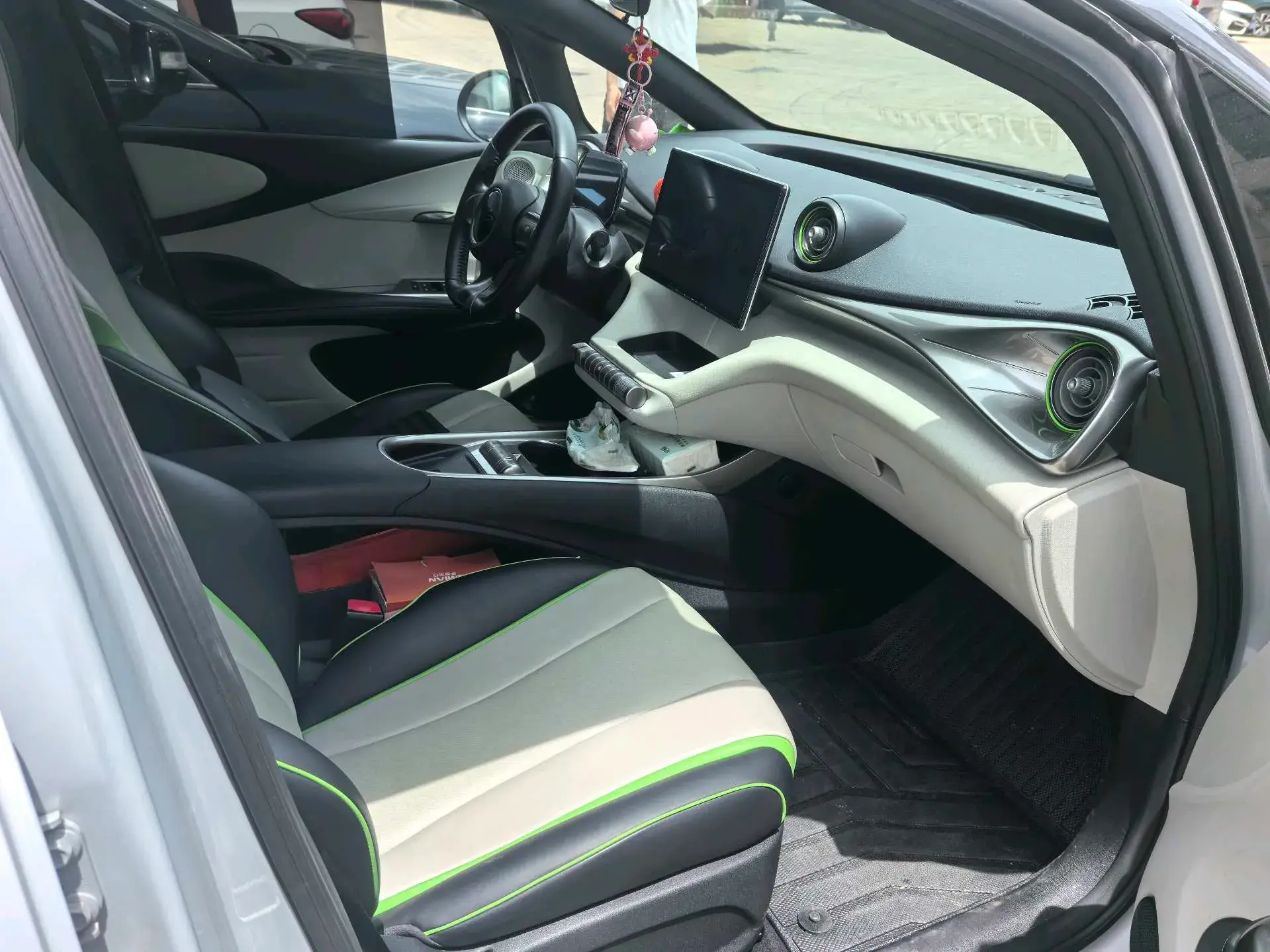 2021 BYD DOLPHIN thumbnail 3