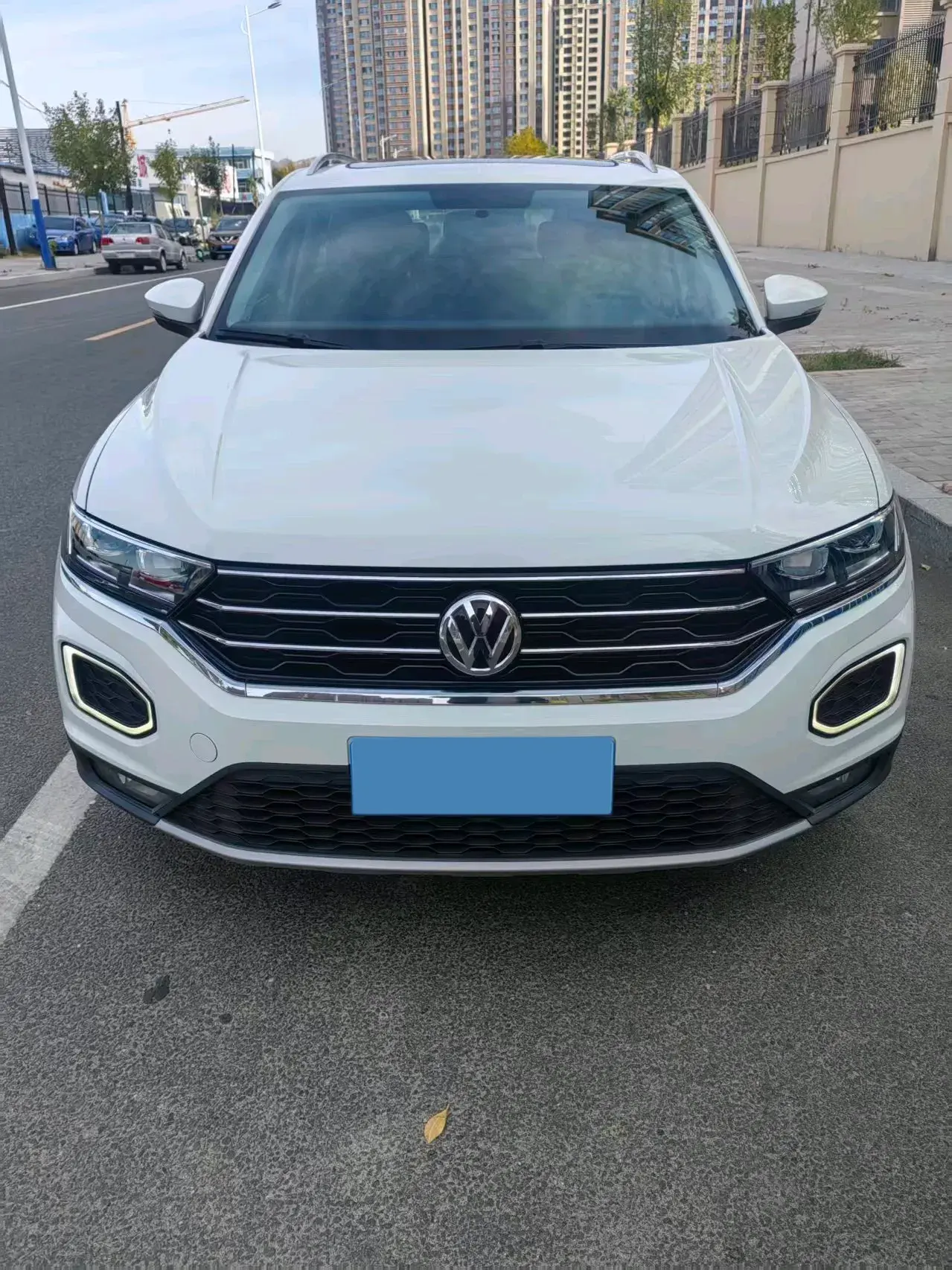2020 VOLKSWAGEN T-ROC thumbnail 2