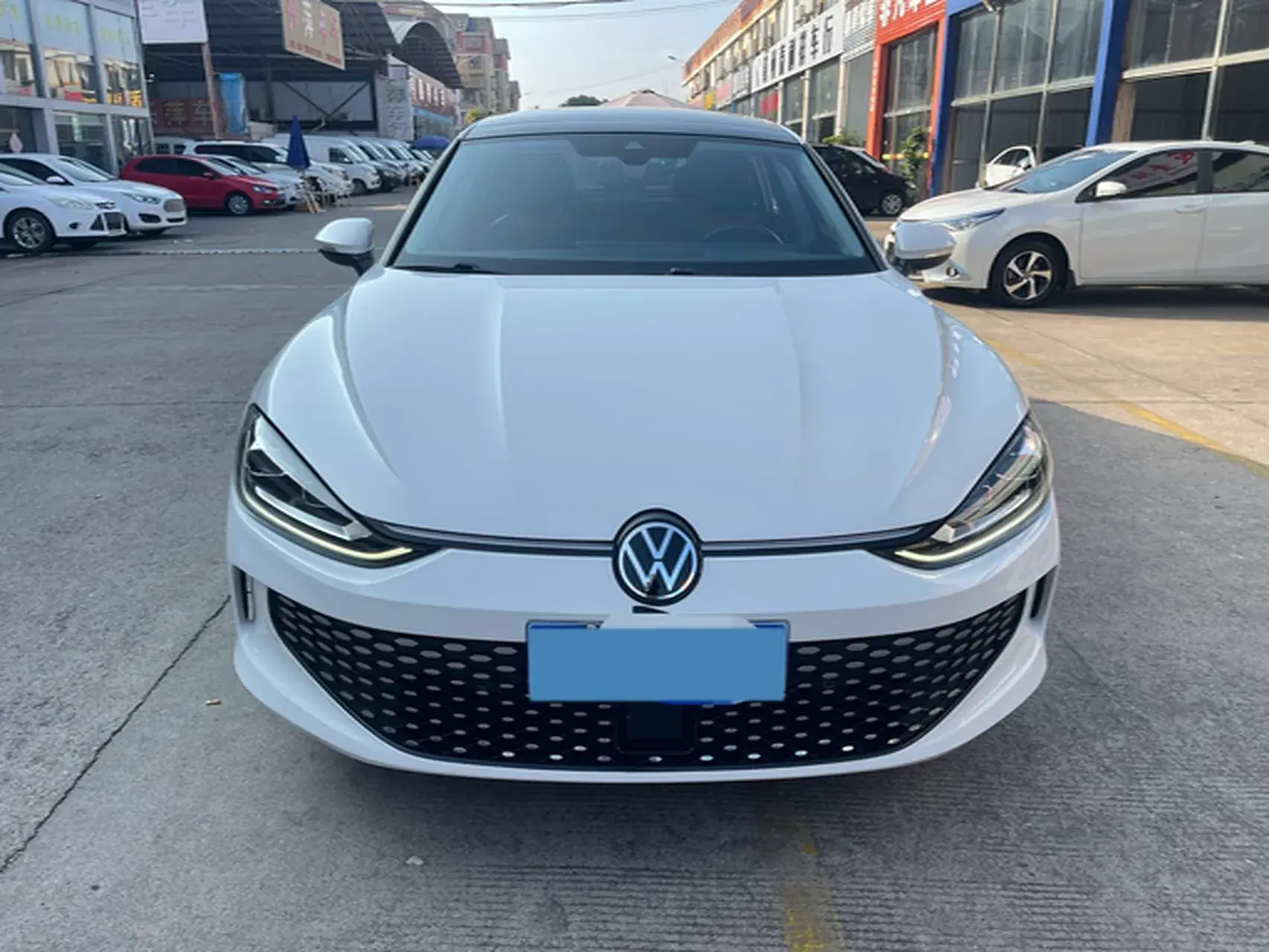 2022 VOLKSWAGEN LAMANDO thumbnail 2