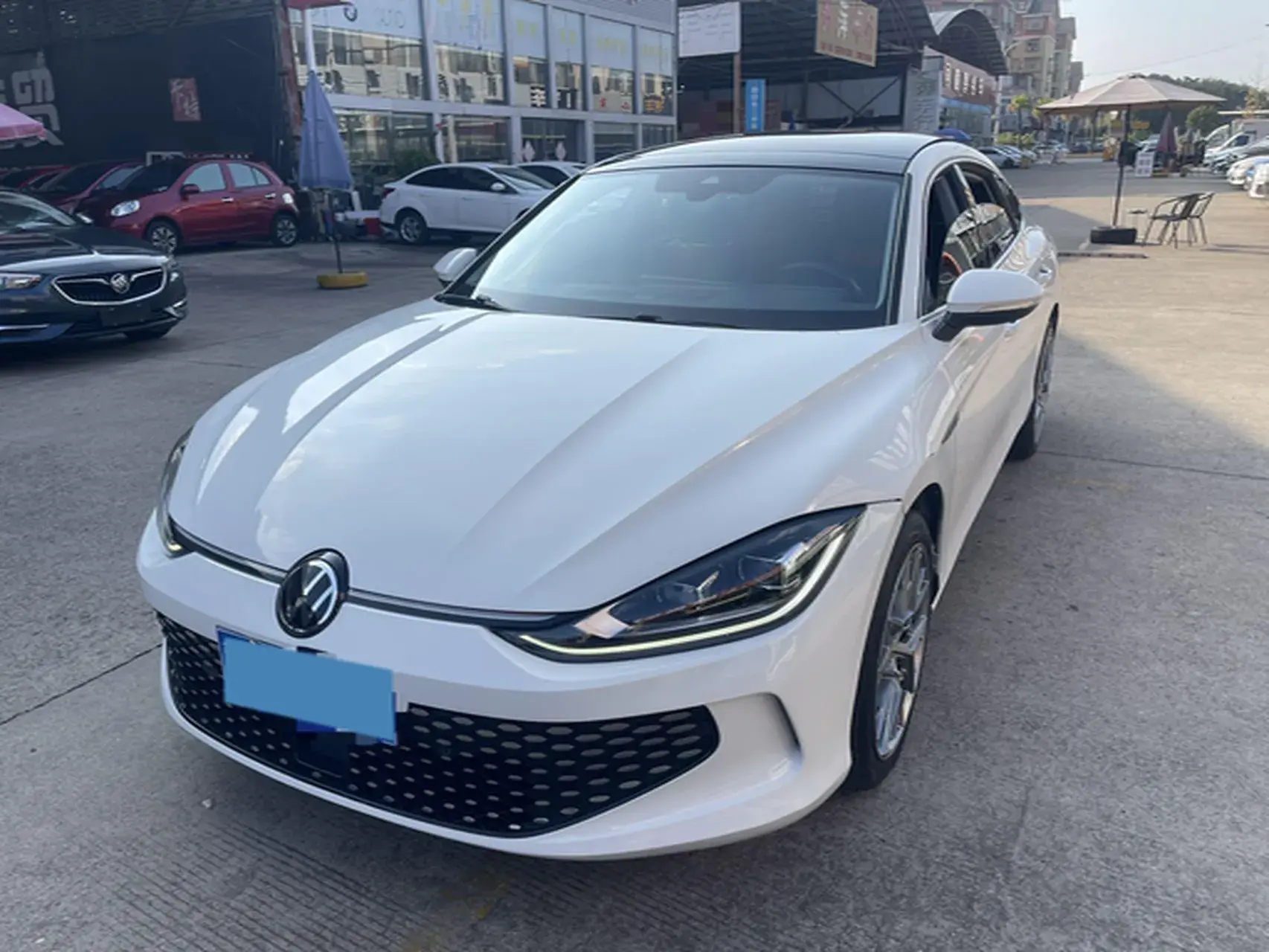 2022 VOLKSWAGEN LAMANDO view 1