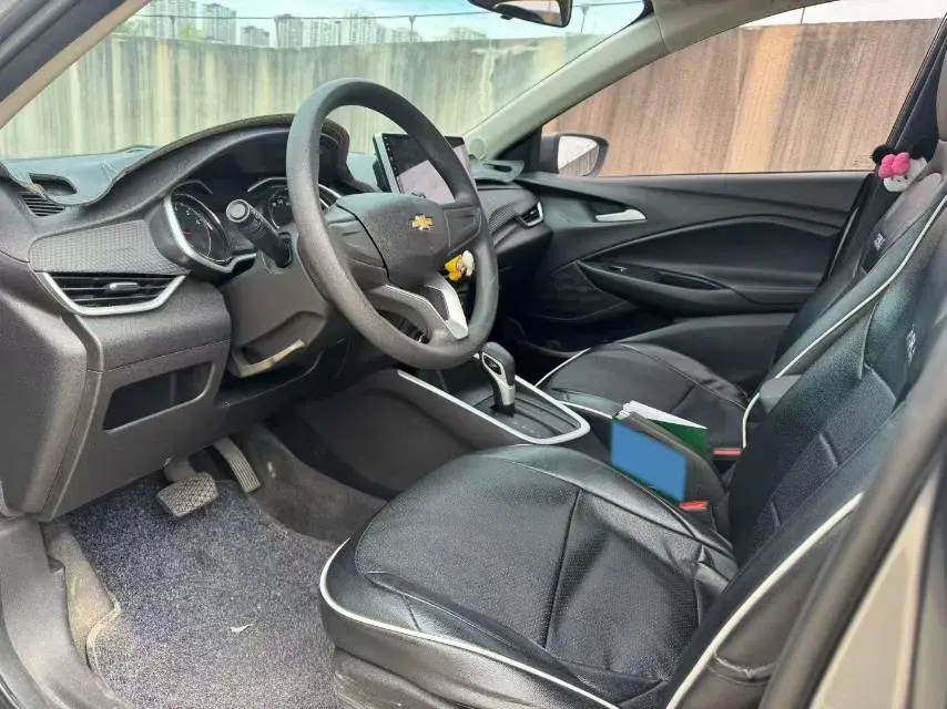 2021 CHEVROLET CAVALIER thumbnail 4