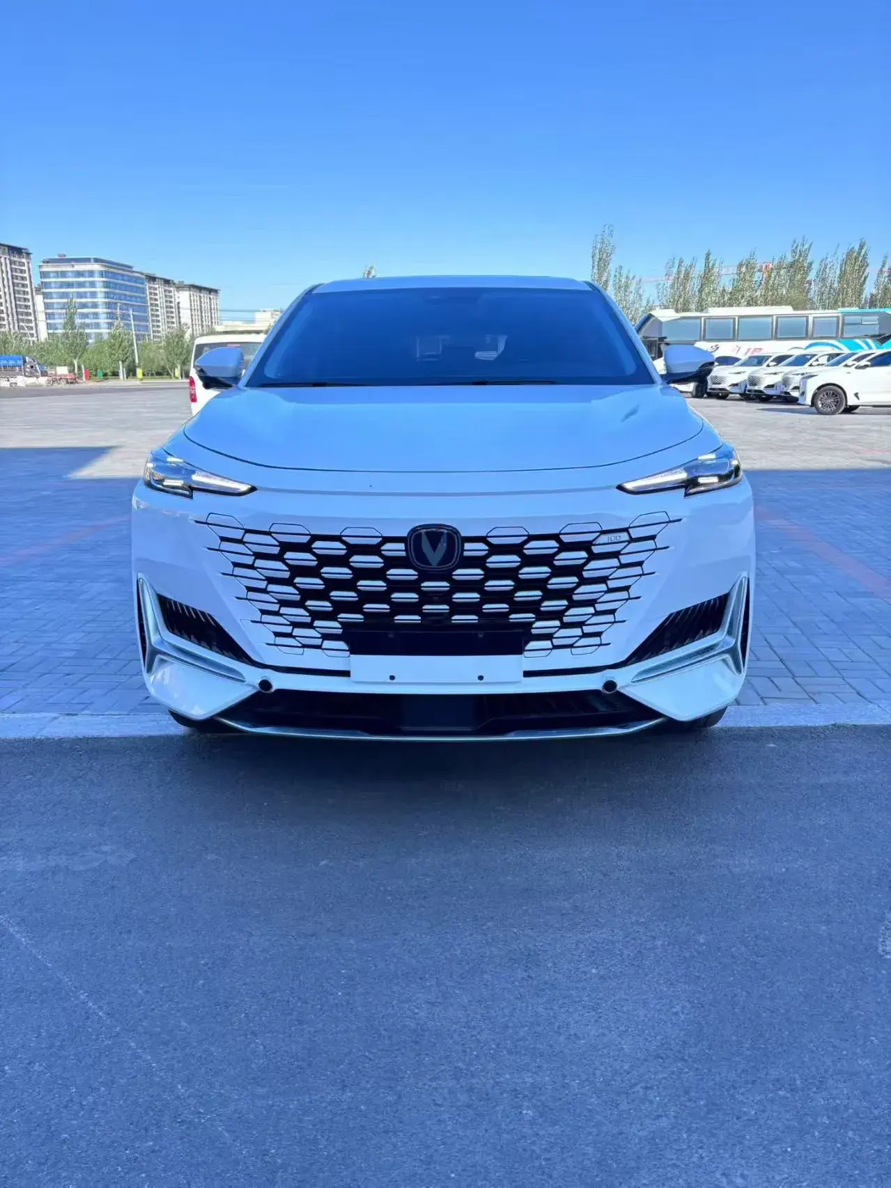 2023 CHANGAN UNI-K thumbnail 2