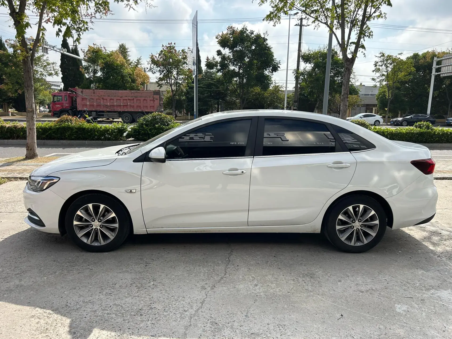 2021 CHEVROLET MONZA thumbnail 3