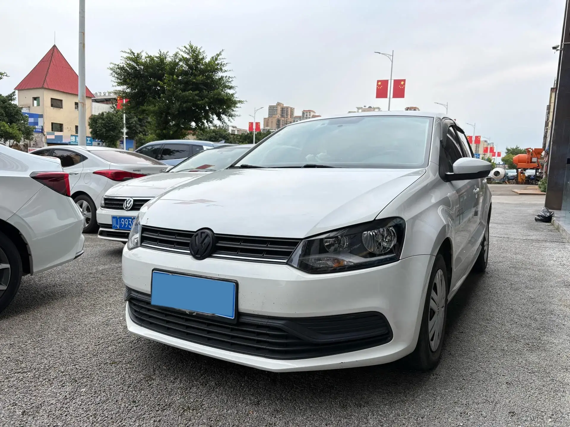 2018 VOLKSWAGEN POLO view 1