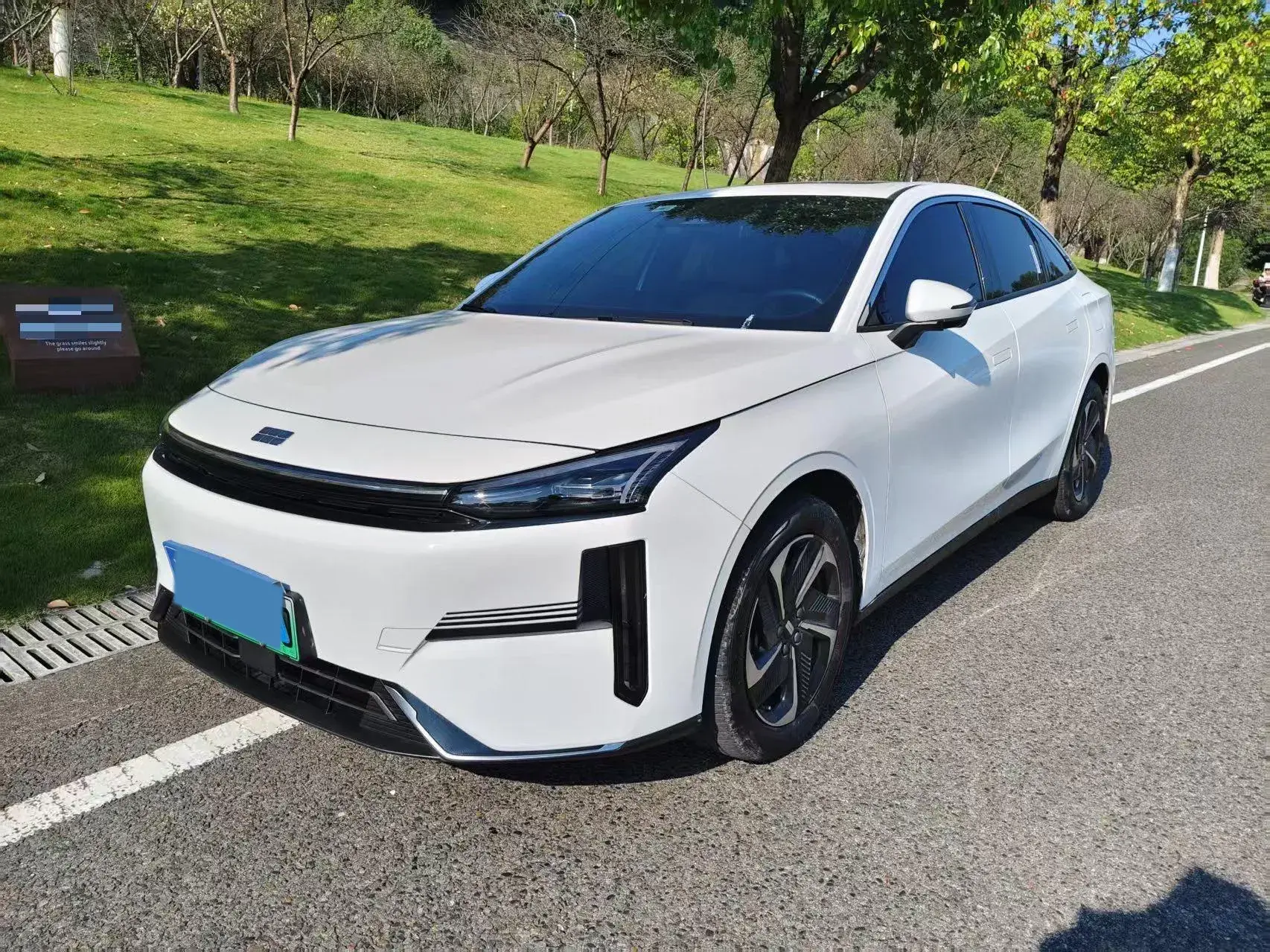 2023 GEELY GALAXY view 1