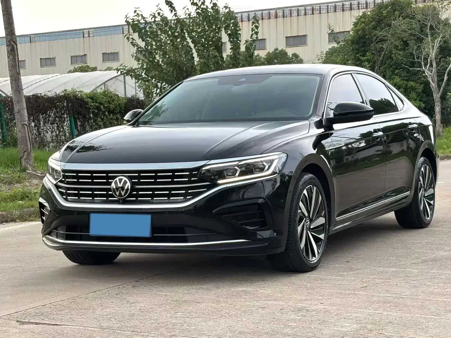 2022 VOLKSWAGEN PASSAT view 1