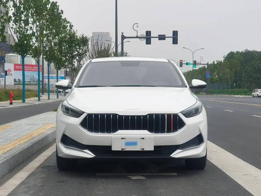 2021 KIA K3 thumbnail 2