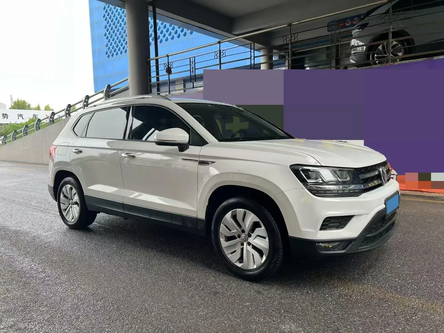 2019 VOLKSWAGEN THARU thumbnail 3