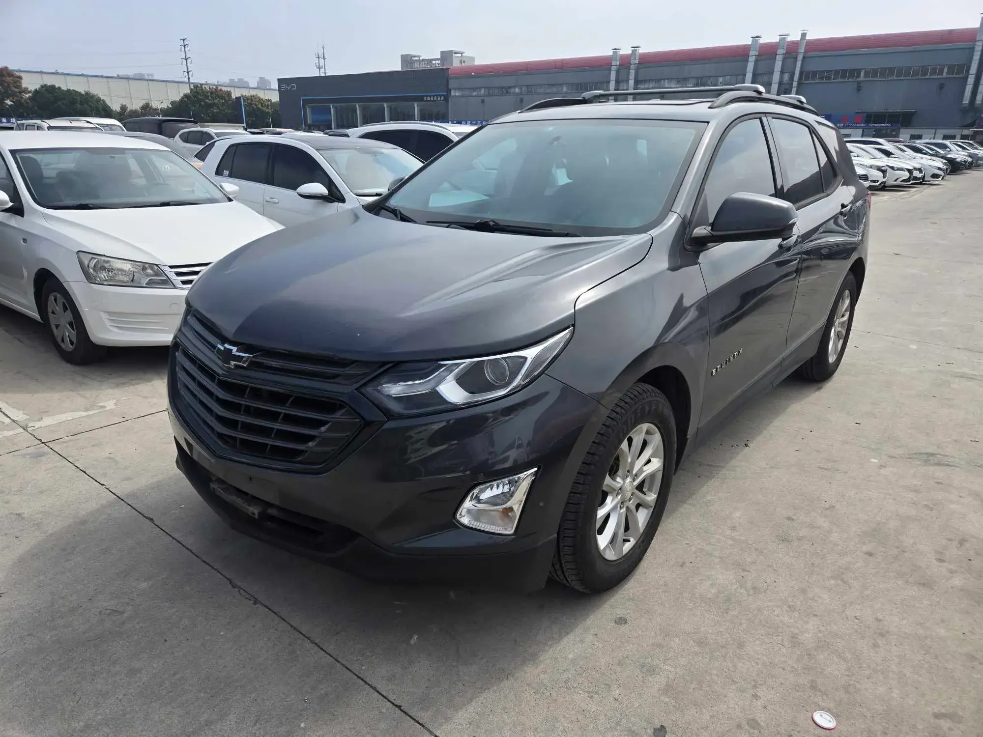 2019 CHEVROLET EQUINOX view 1