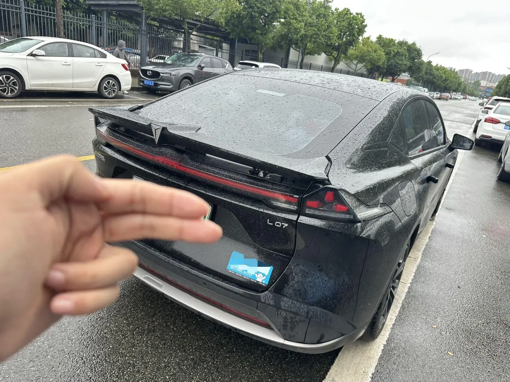 2025 DEEPAL L07 thumbnail 4