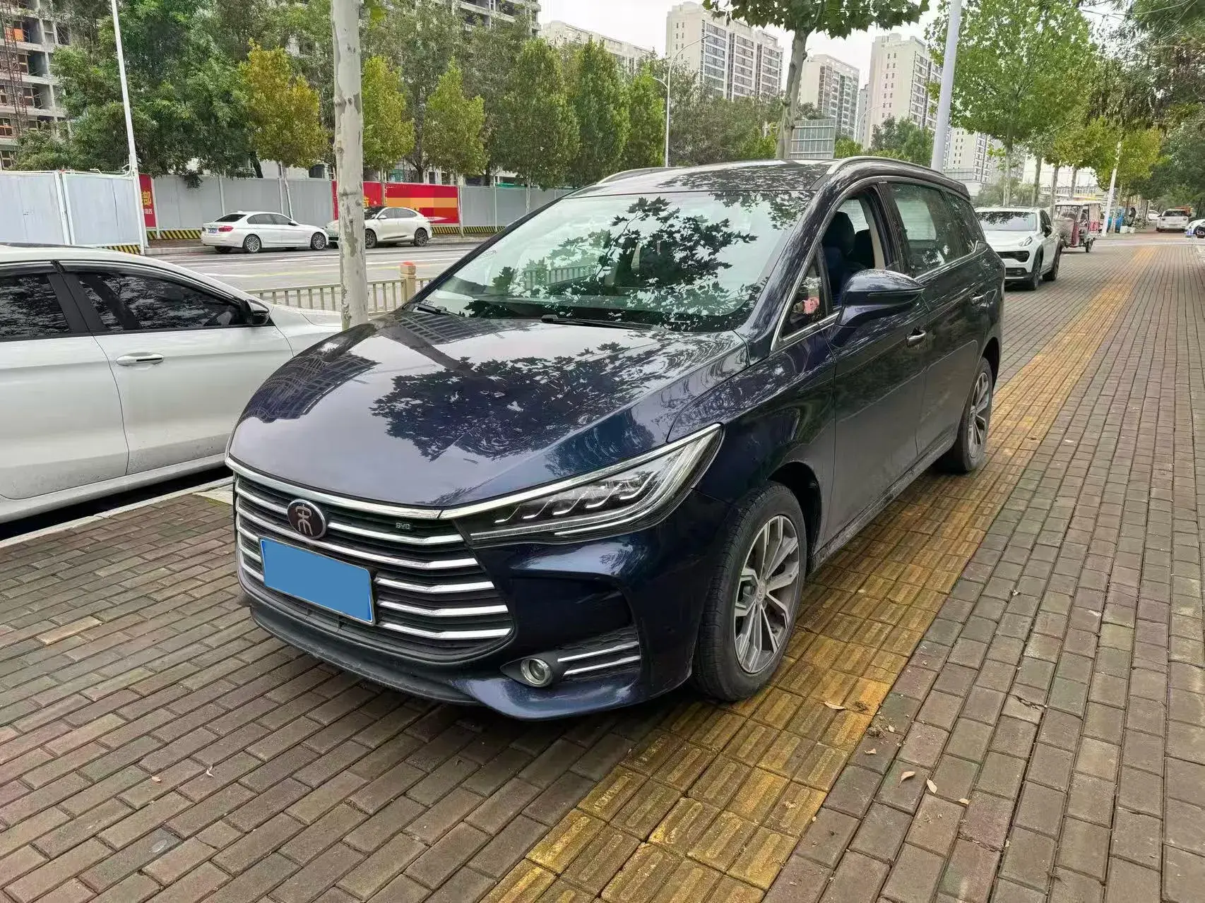 2019 BYD SONG view 1