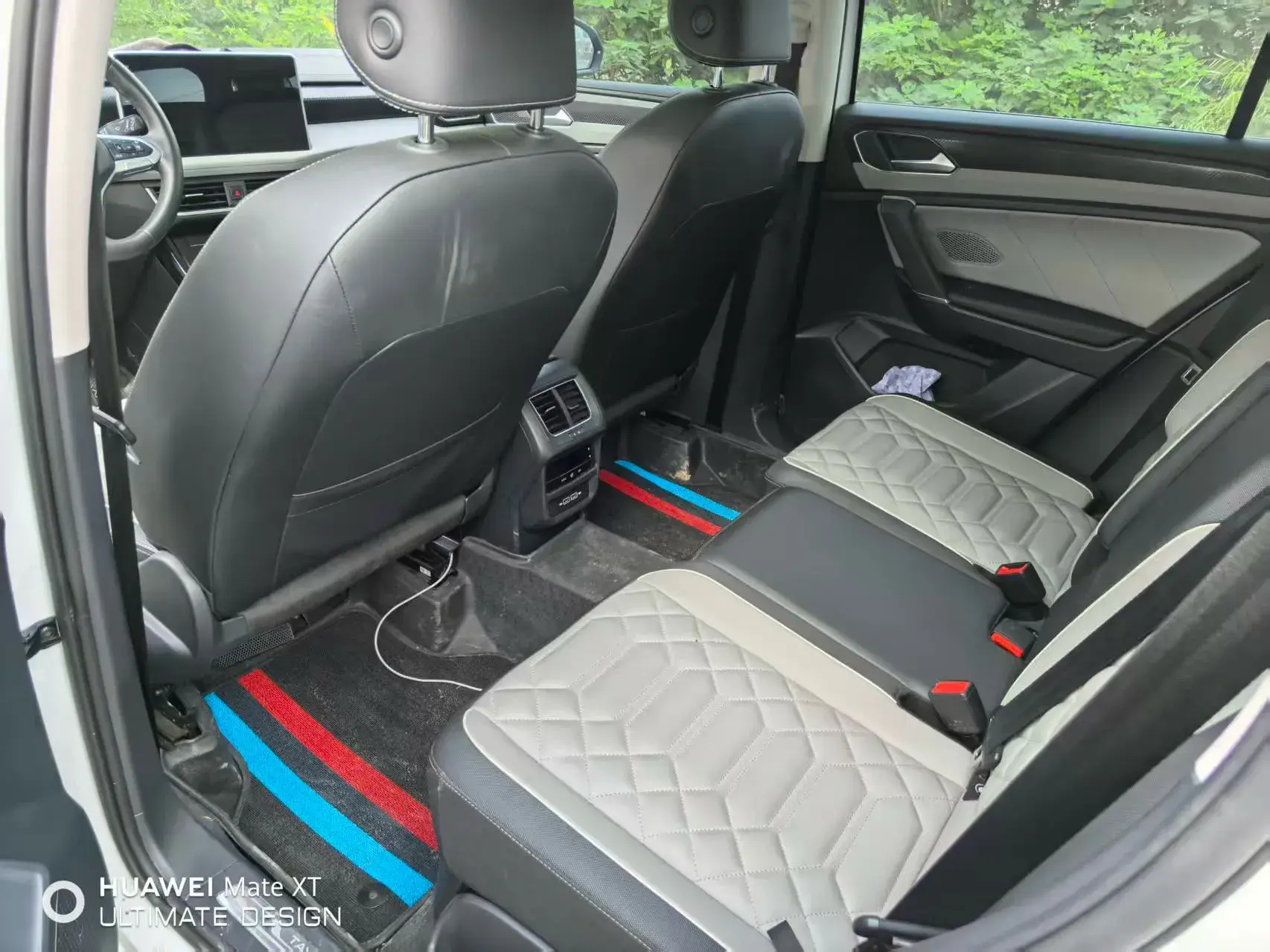 2023 VOLKSWAGEN TAYRON thumbnail 2