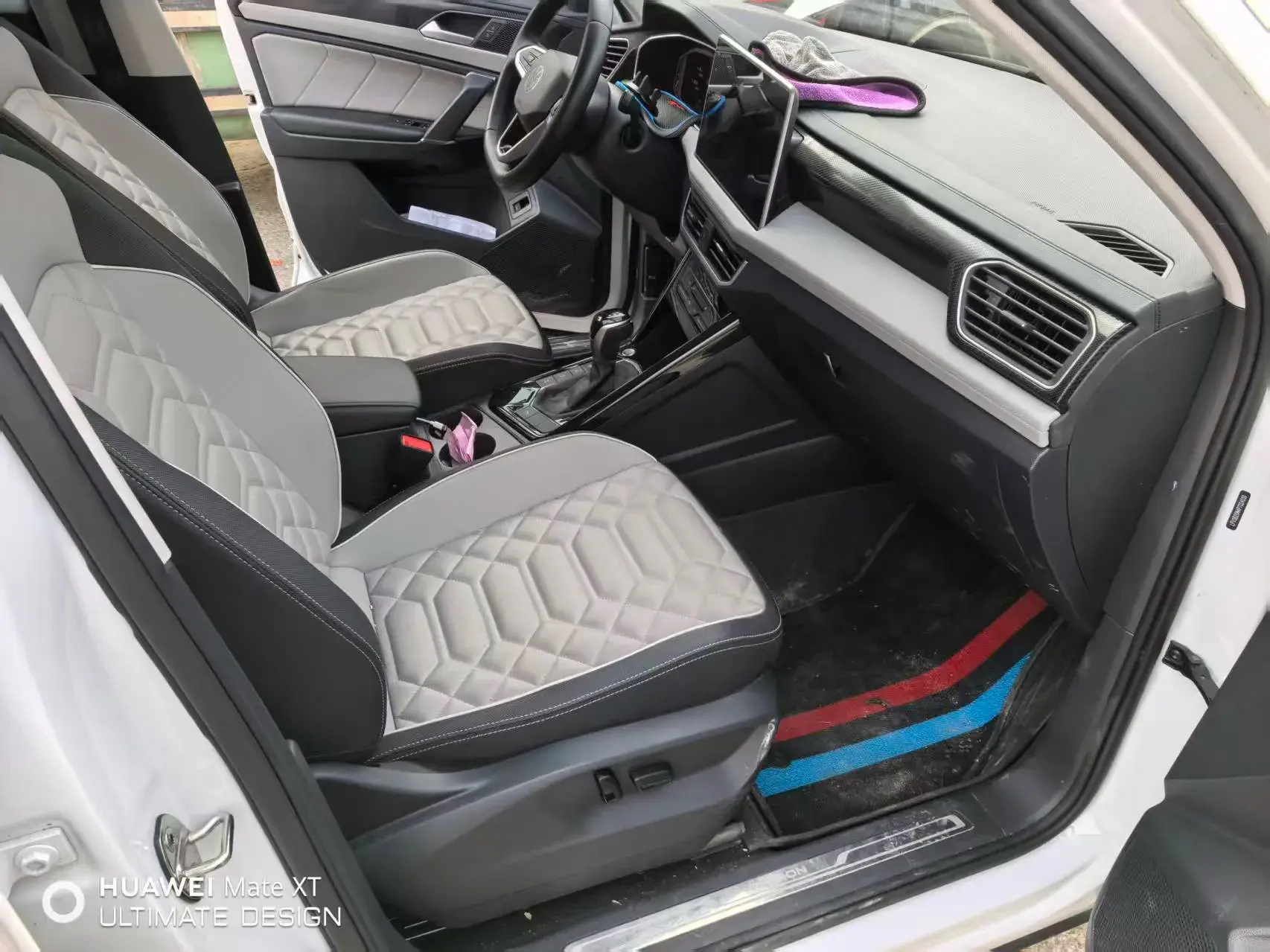 2023 VOLKSWAGEN TAYRON thumbnail 4