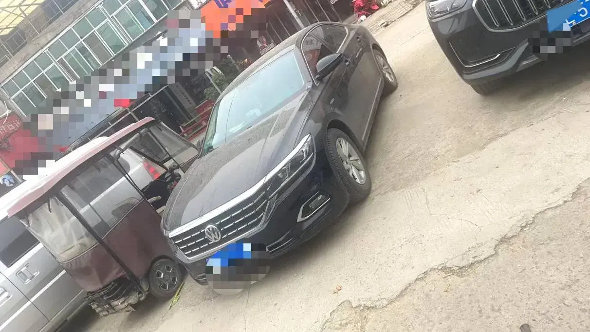 2019 VOLKSWAGEN PASSAT thumbnail 3