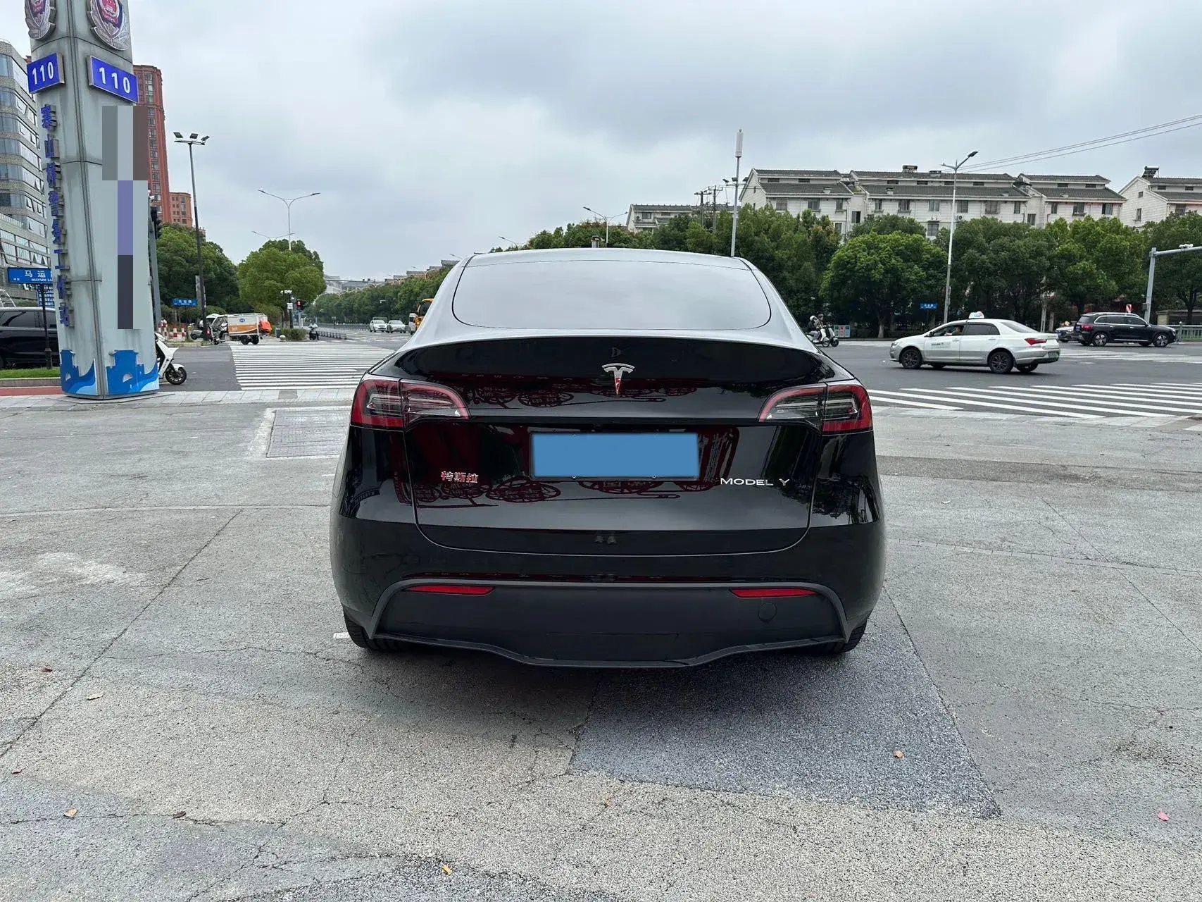 2021 TESLA MODEL thumbnail 4