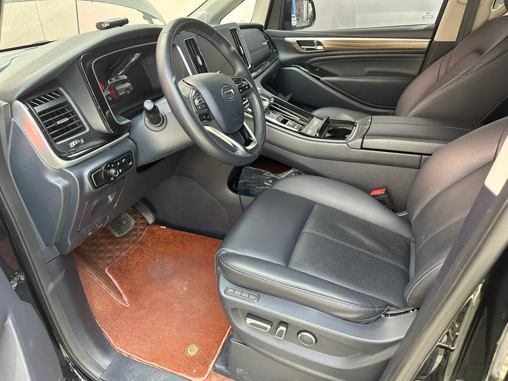 2021 GAC TRUMPCHI thumbnail 3