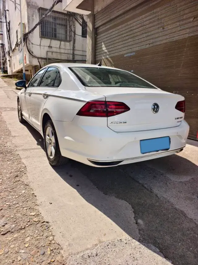 2021 VOLKSWAGEN LAMANDO thumbnail 4