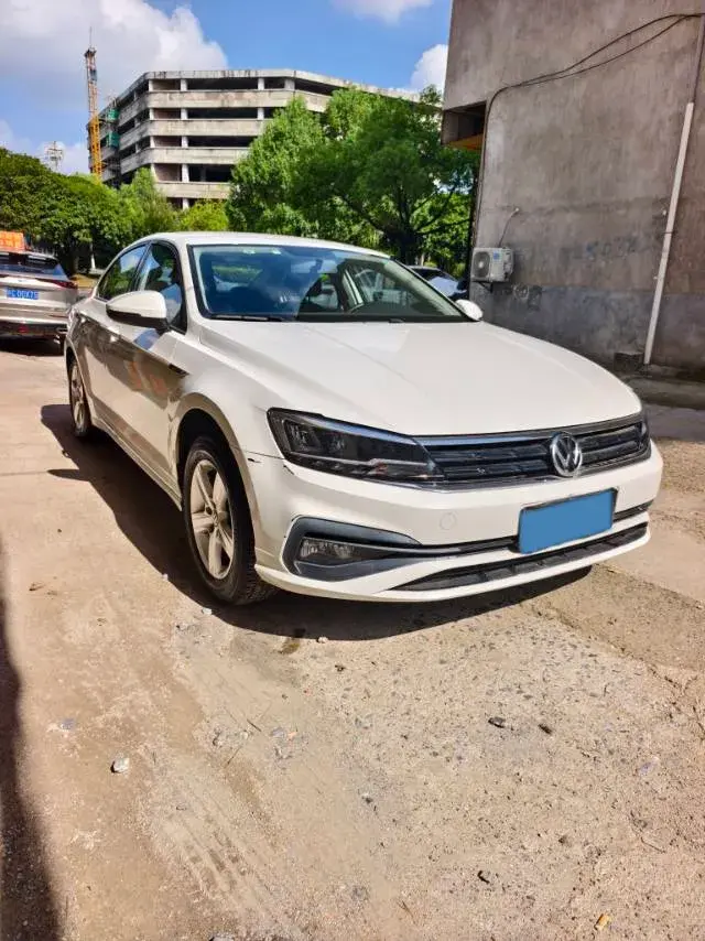 2021 VOLKSWAGEN LAMANDO thumbnail 2