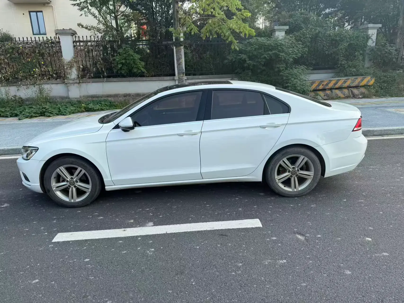 2018 VOLKSWAGEN LAMANDO thumbnail 2