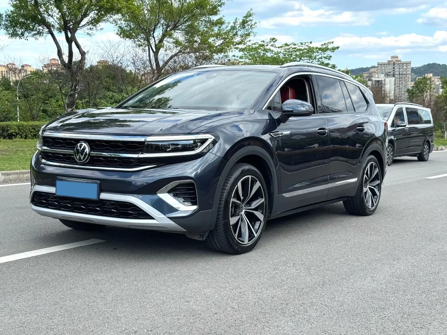 2021 VOLKSWAGEN TALAGON view 1