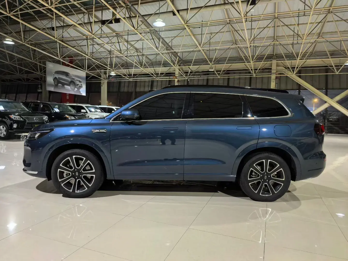 2024 AITO AITO thumbnail 3