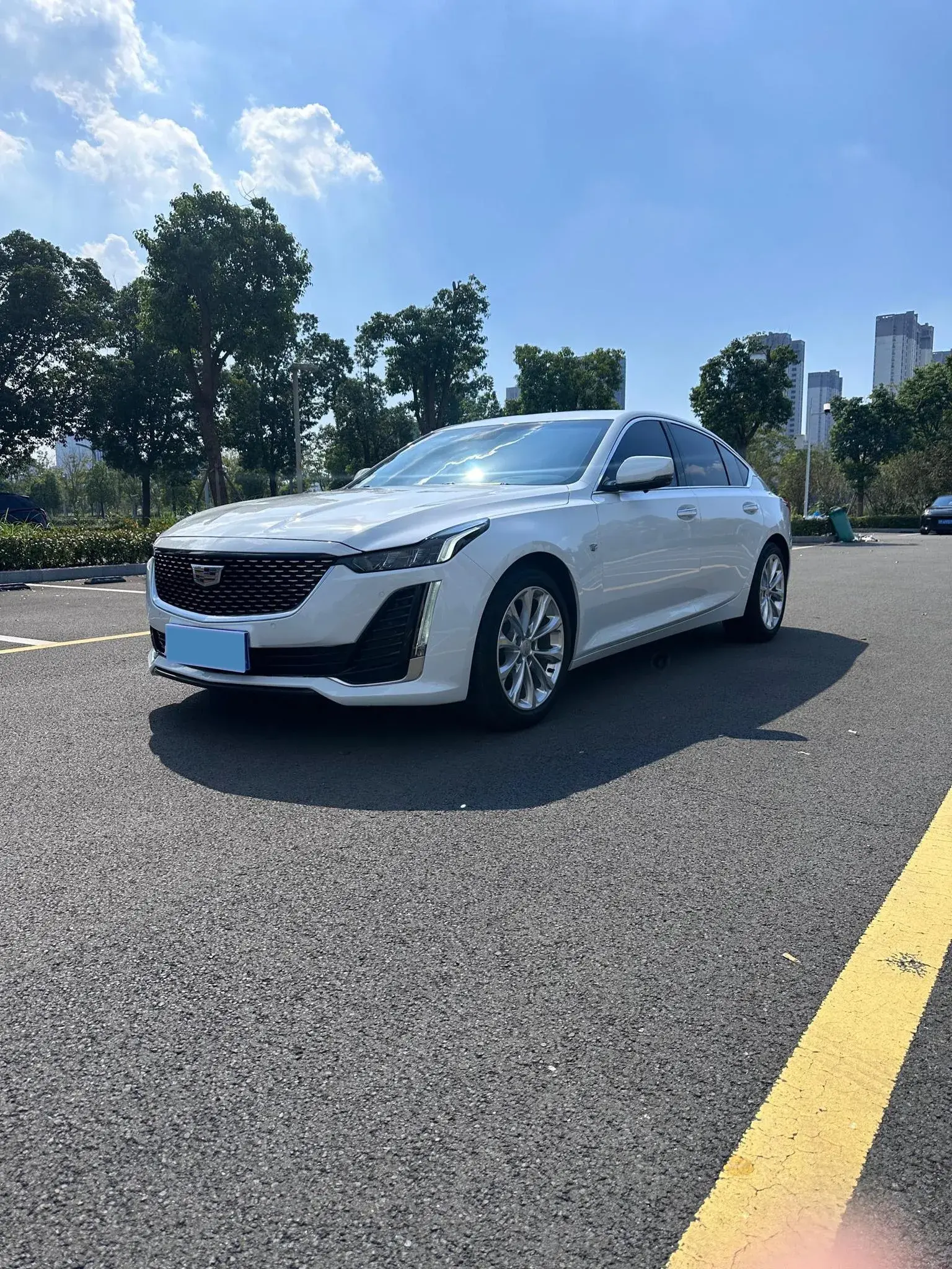 2022 CADILLAC CT5 view 1