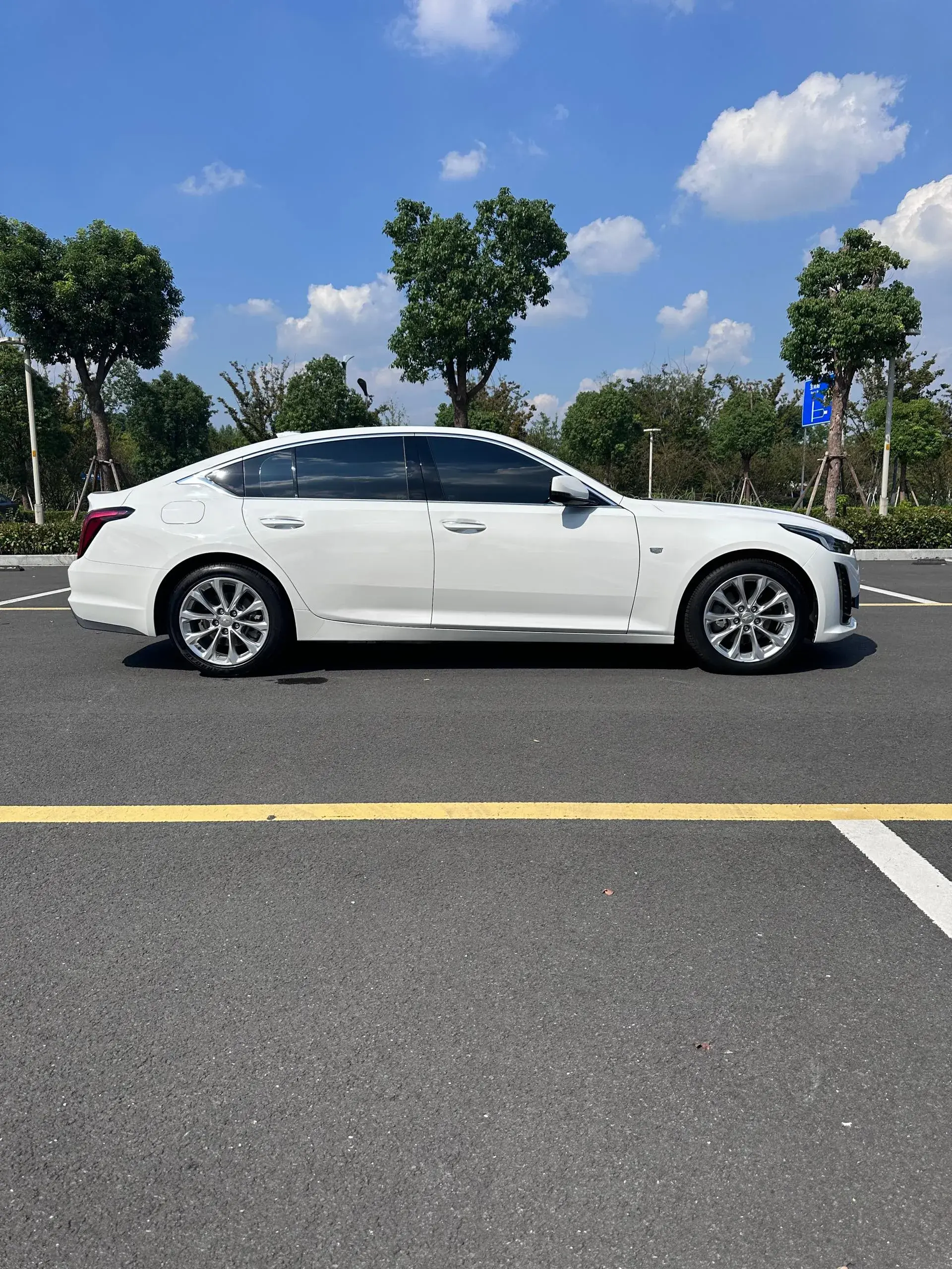 2022 CADILLAC CT5 thumbnail 3