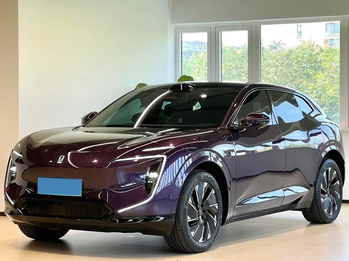 2024 AVATR 07 view 1