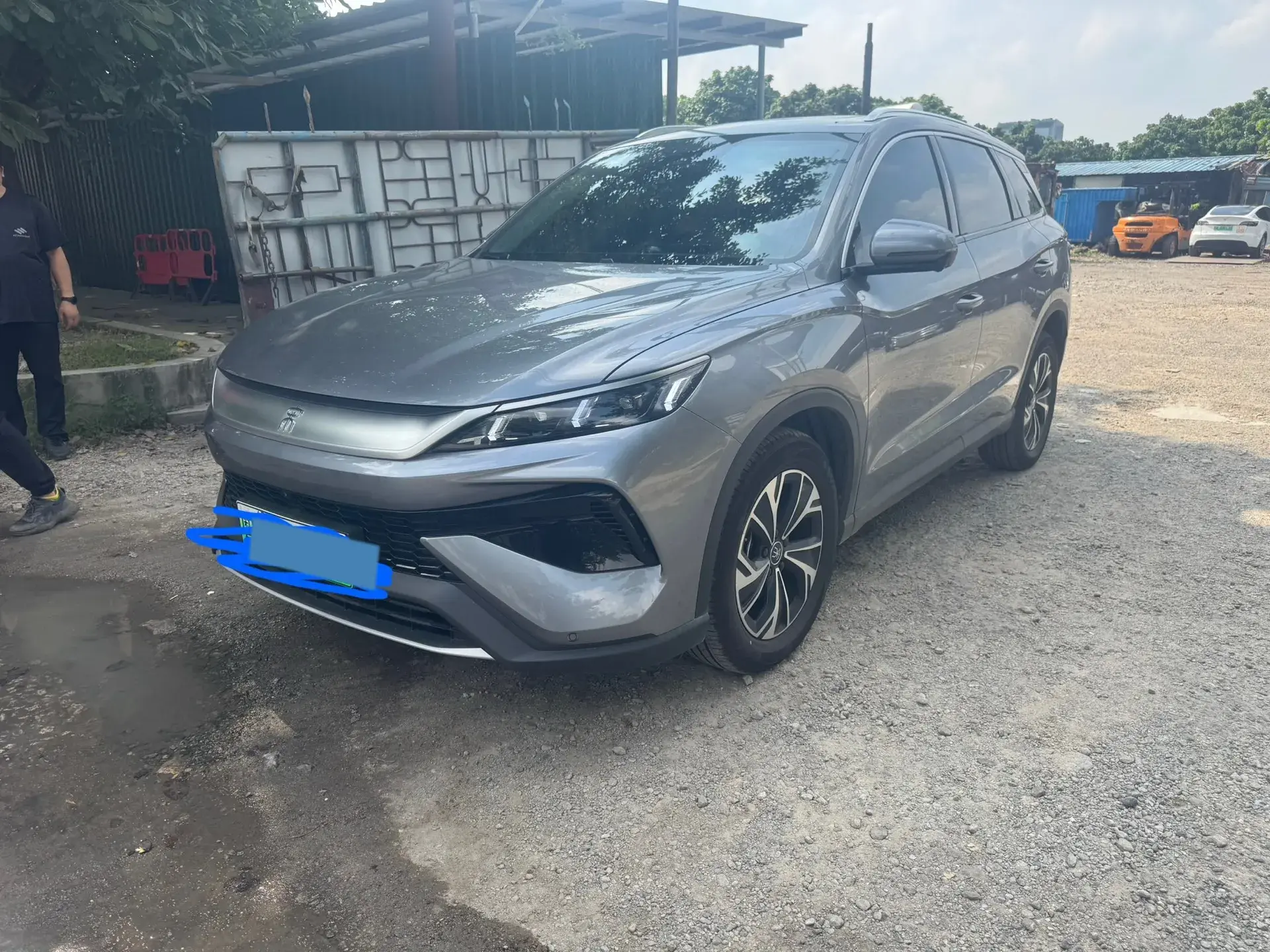 2025 BYD SONG view 1