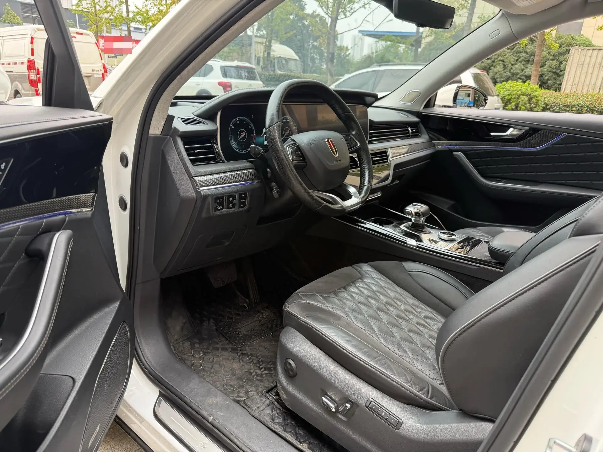 2019 HONGQI HS5 thumbnail 4