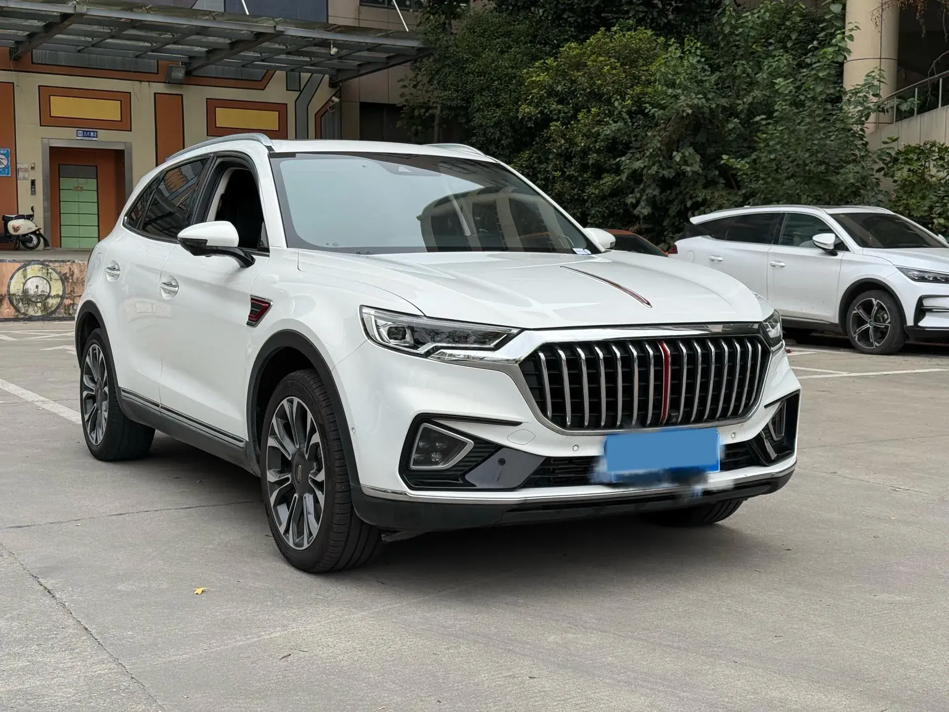 2019 HONGQI HS5 thumbnail 3