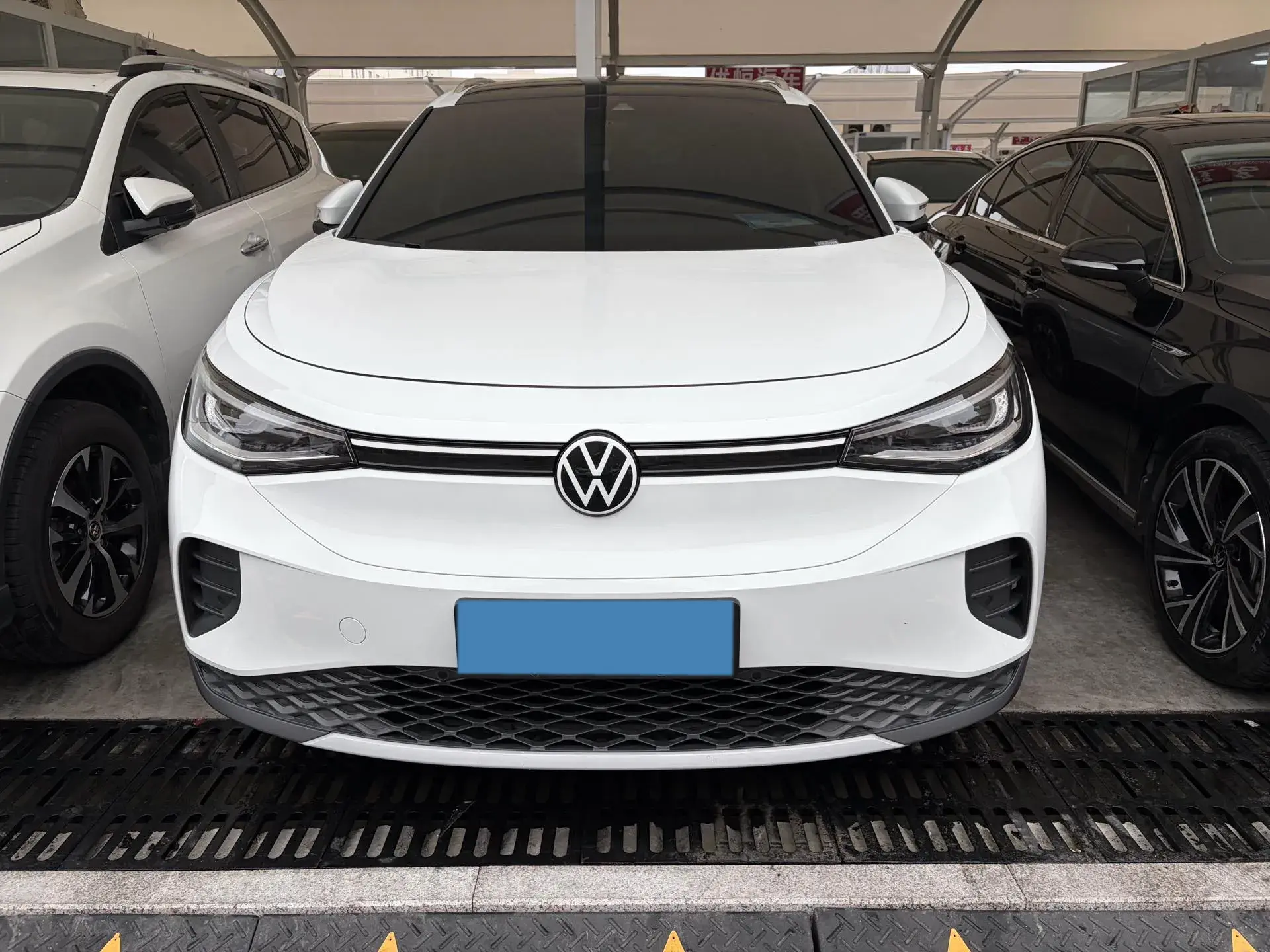 2025 VOLKSWAGEN ID.4 thumbnail 2