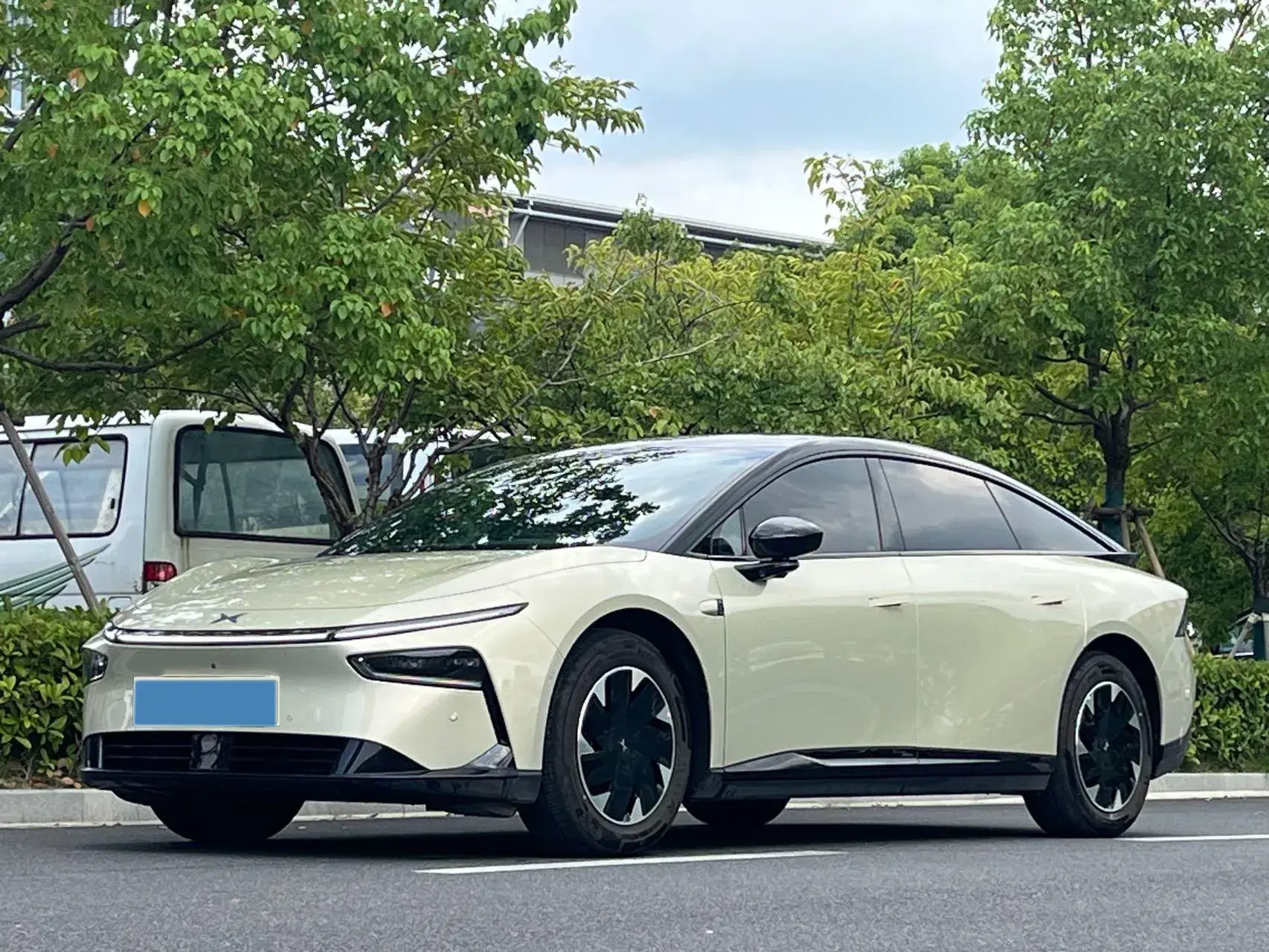 2024 XPENG P7+ view 1