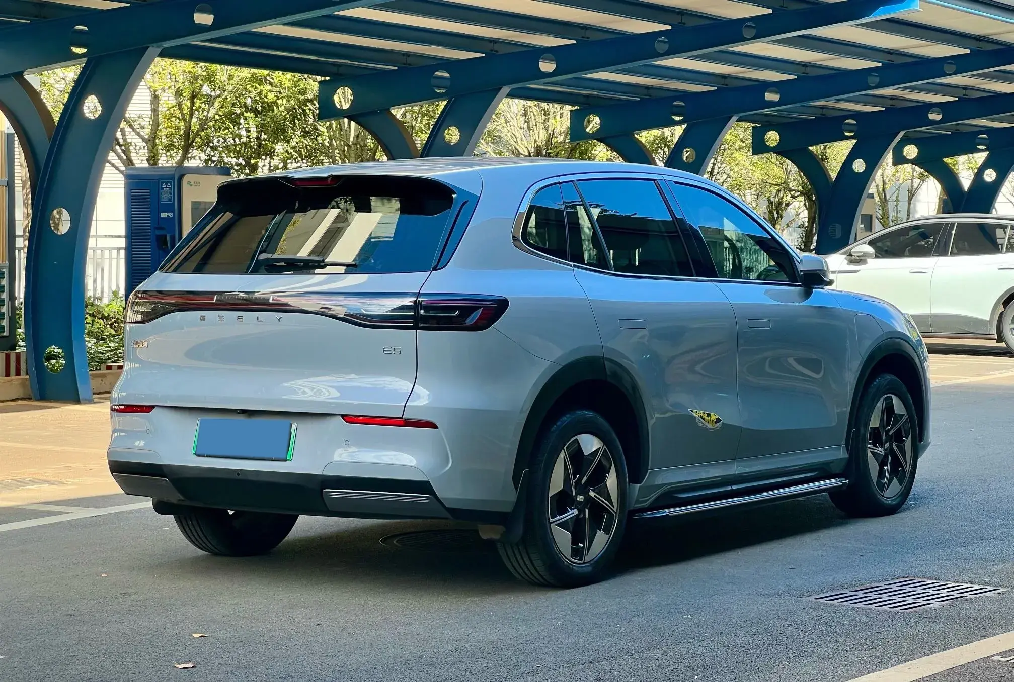 2024 GEELY GALAXY thumbnail 4