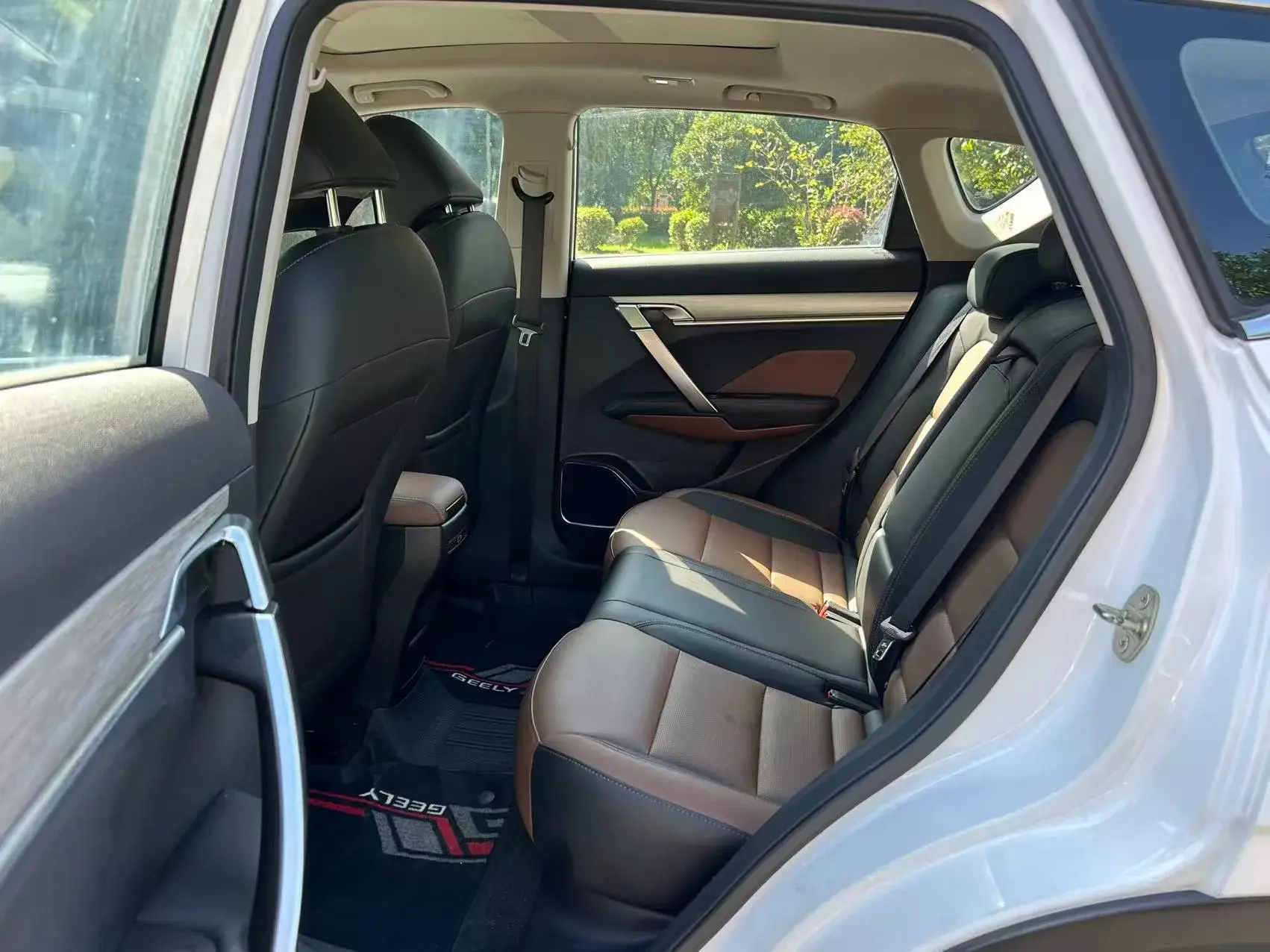 2019 GEELY COOLRAY thumbnail 4