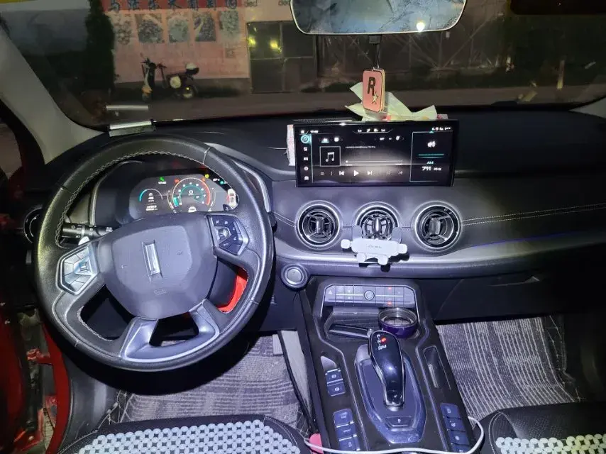 2020 WEY VV6 thumbnail 4