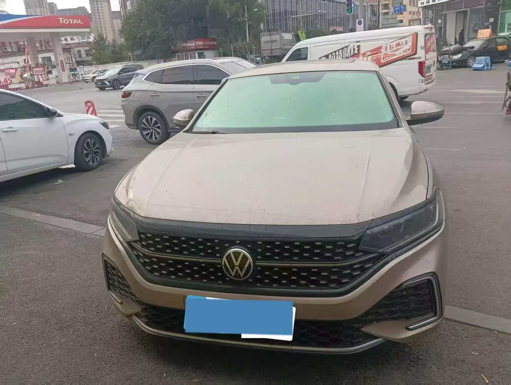 2022 VOLKSWAGEN PASSAT thumbnail 2