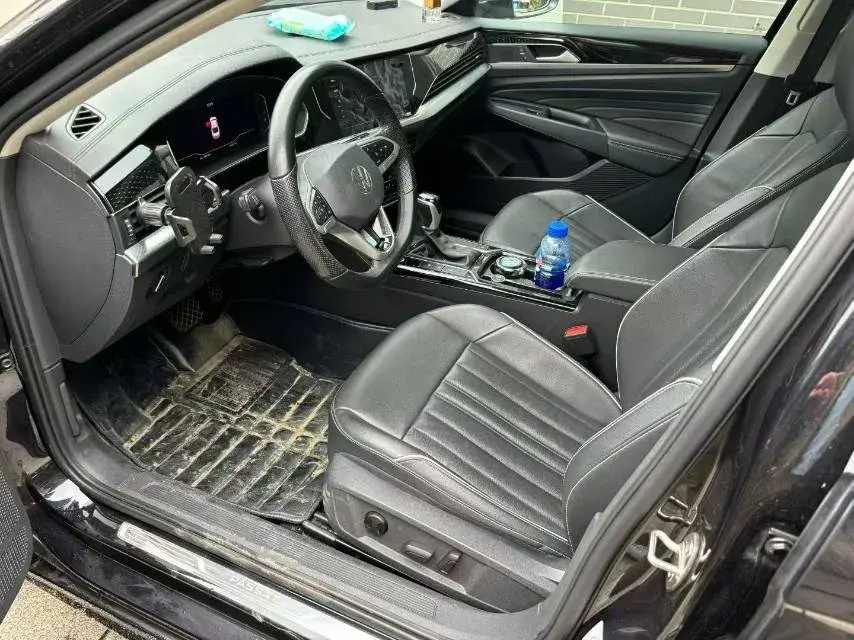 2022 VOLKSWAGEN PASSAT thumbnail 3