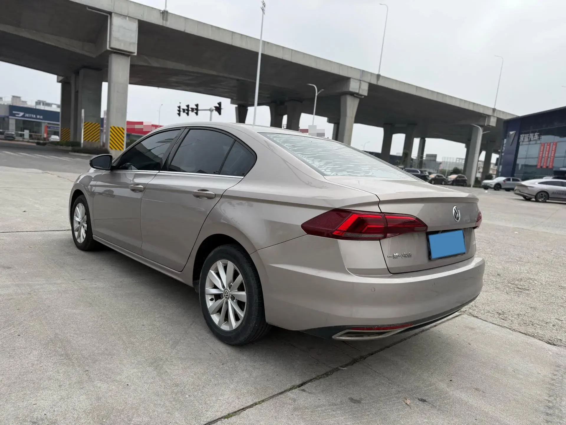 2019 VOLKSWAGEN BORA thumbnail 3