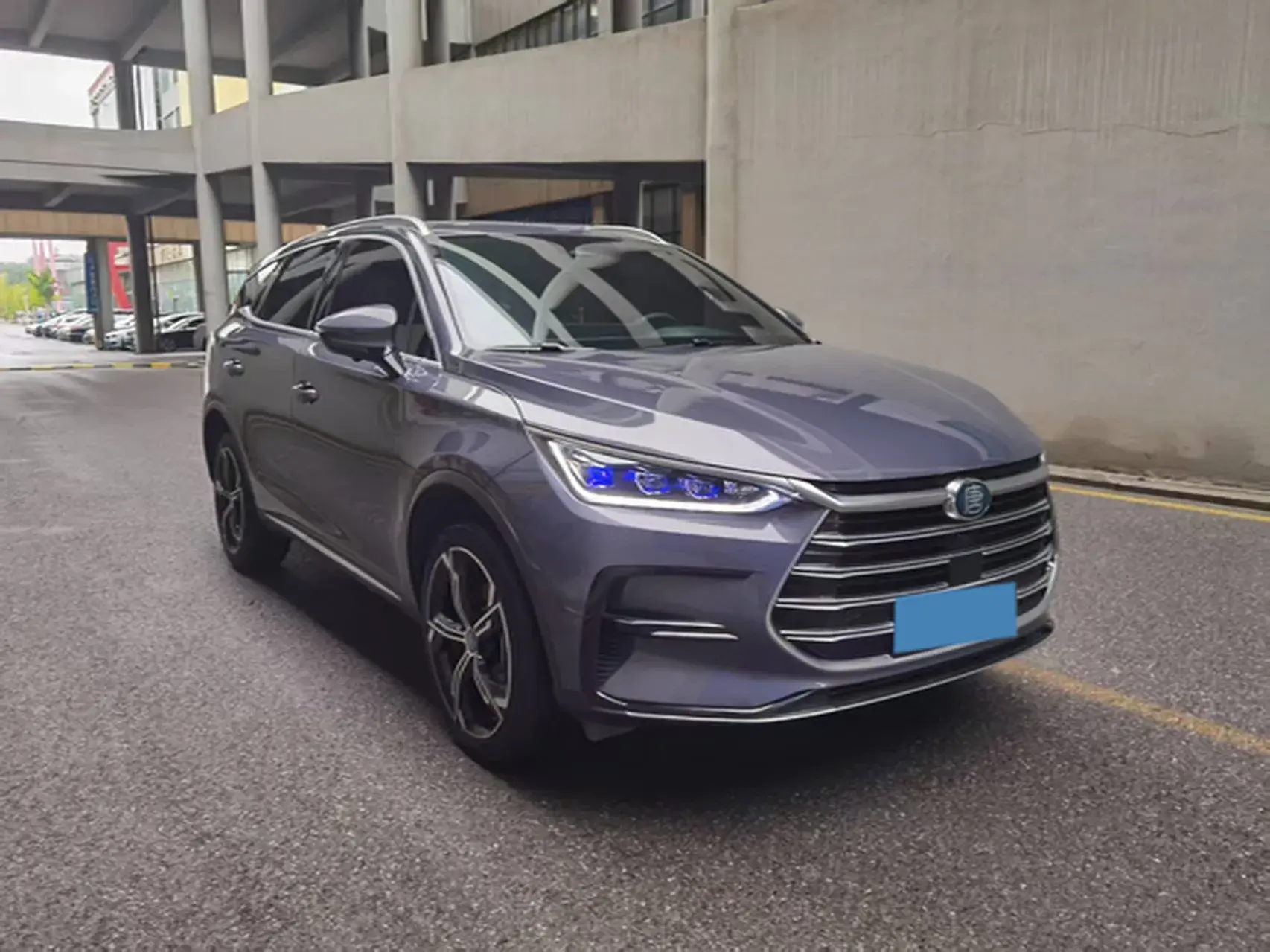 2021 BYD TANG thumbnail 3