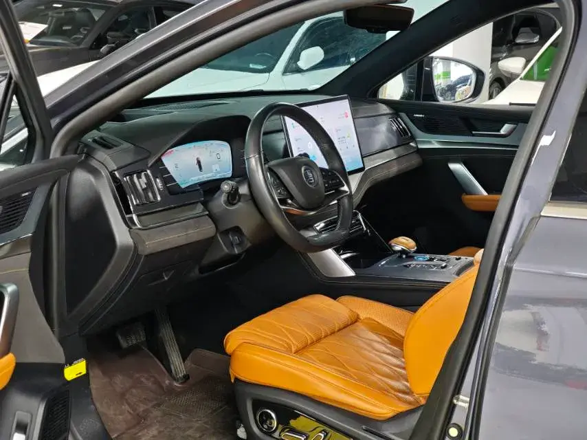 2022 BYD TANG thumbnail 2