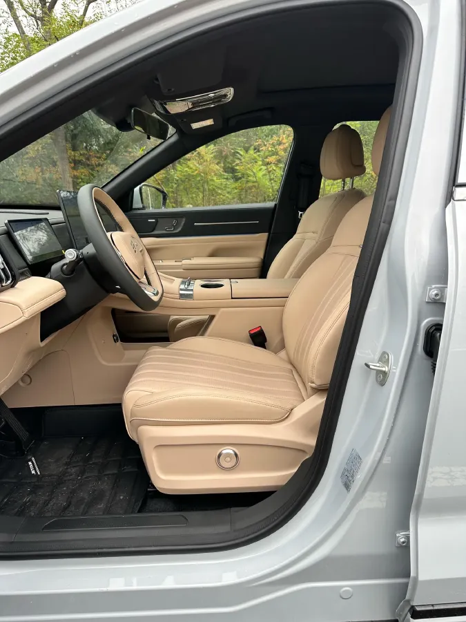 2025 Jetour ShanHai L7 PLUS 1.5T 156HP L4 1DHT PHEV,autocango,china used car exporter,china ev exporter,chinese used car exporter,chinese used ev exporter