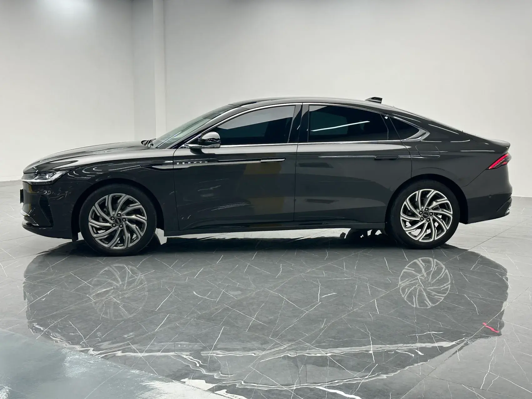 2022 LINCOLN Z thumbnail 2