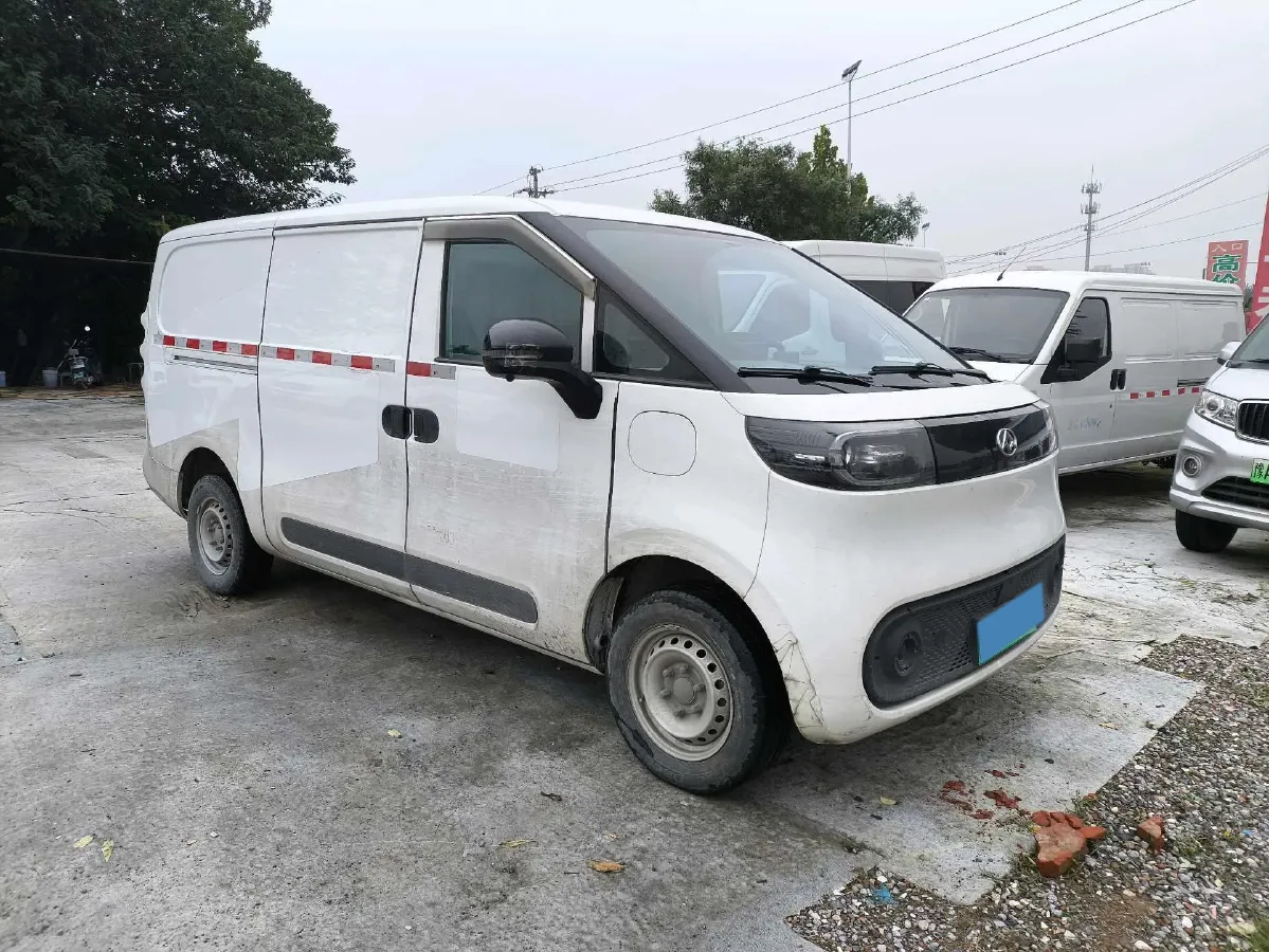 2023 MAXUS XinTu EV80 BEV 51.5KWH,autocango,china used car exporter,china ev exporter,chinese used car exporter,chinese used ev exporter