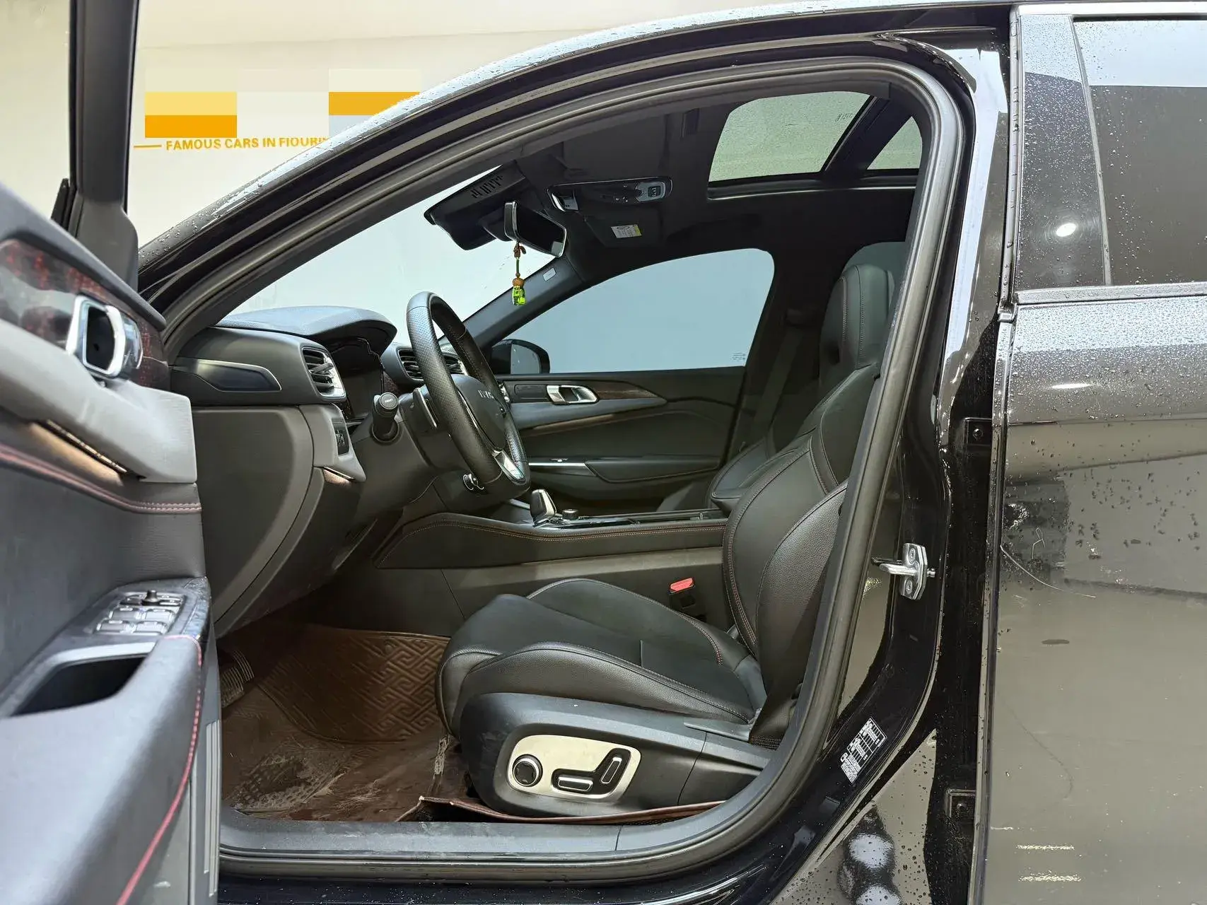 2019 LYNK&CO 03 thumbnail 4