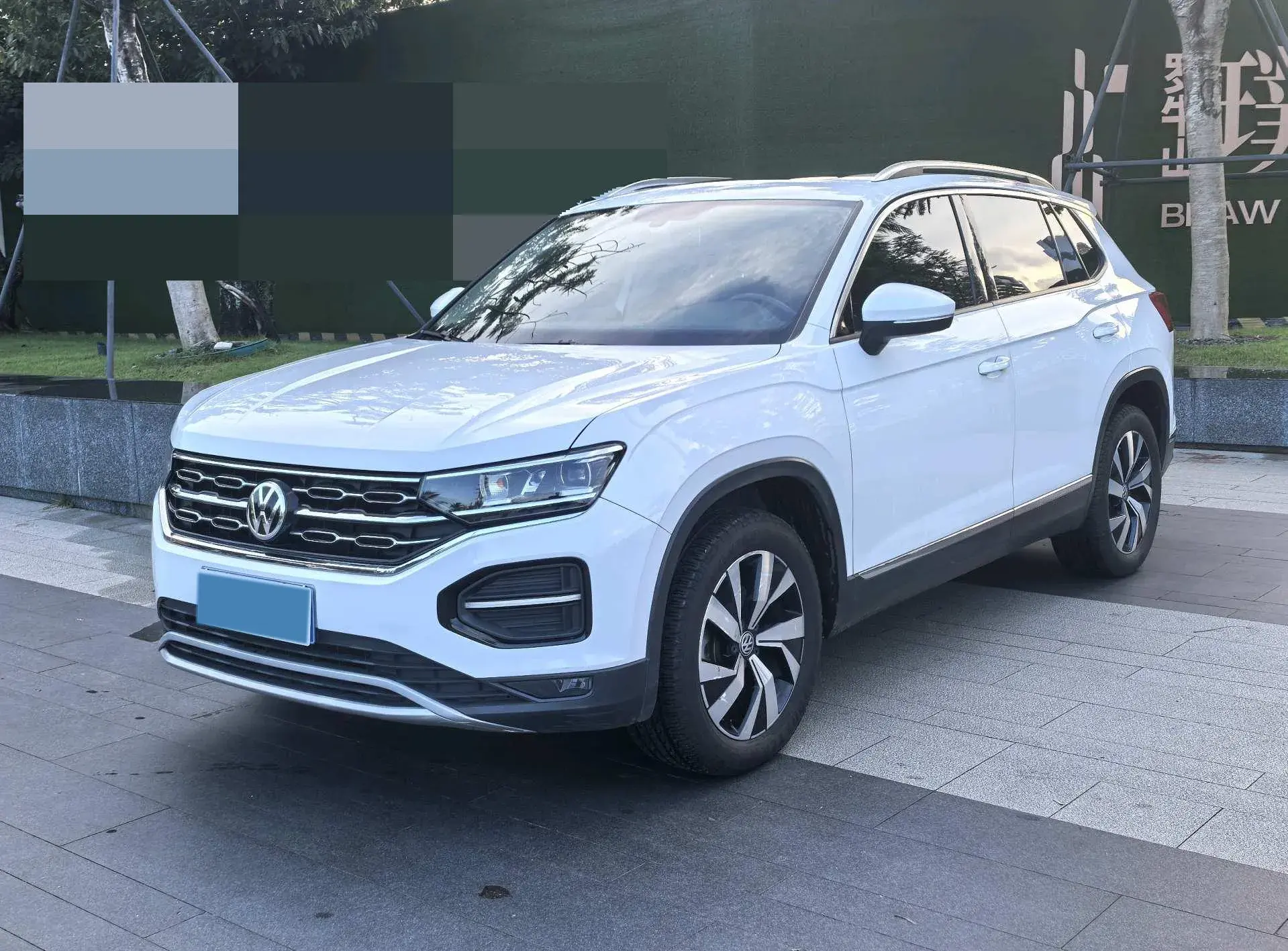 2019 VOLKSWAGEN TAYRON view 1