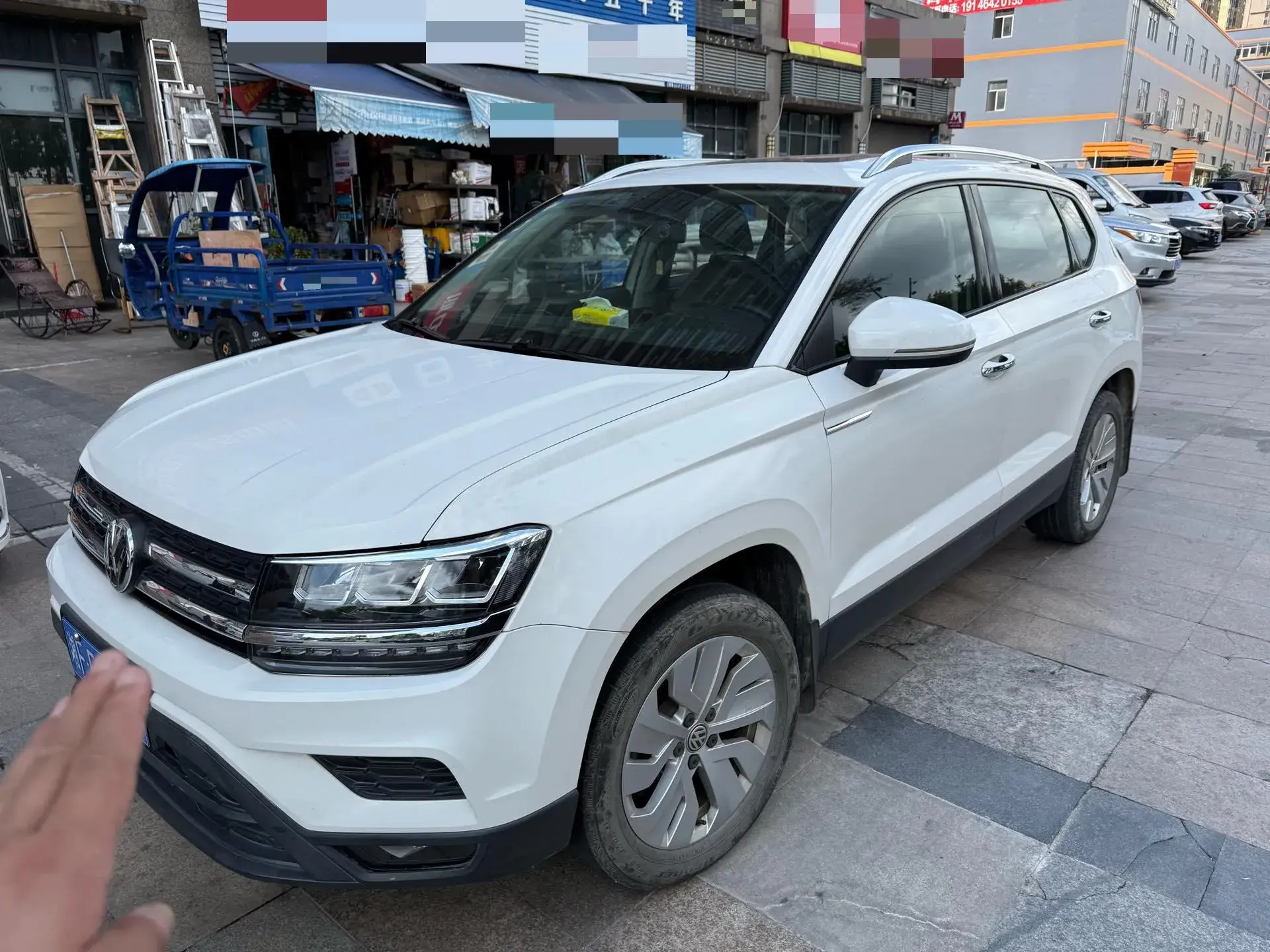 2019 VOLKSWAGEN TAYRON view 1